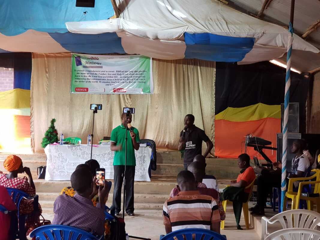 Pastor Maurice teaching in Uganda, 2022.