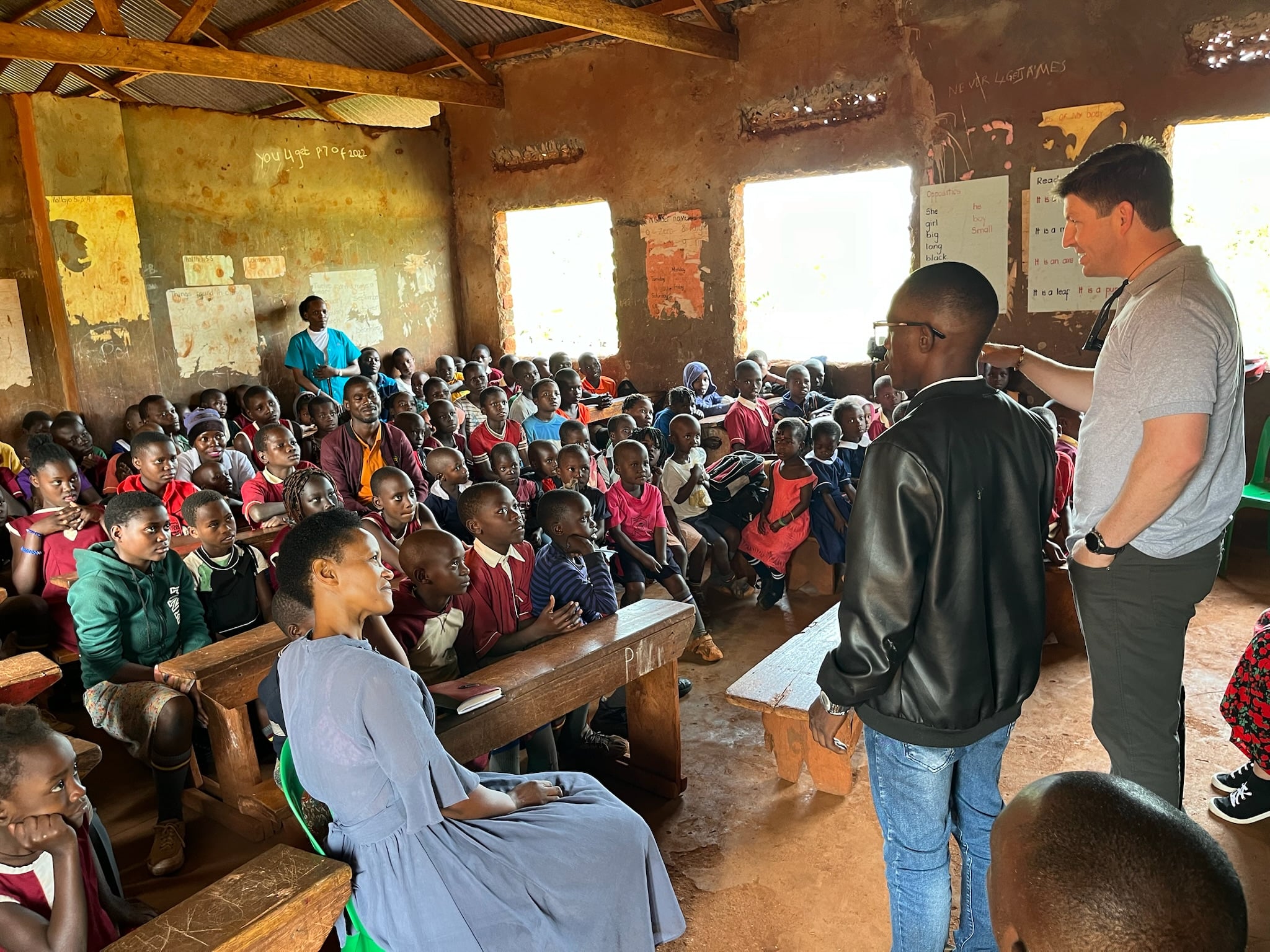 Mark teaching a packed Seya classroom, 2024.